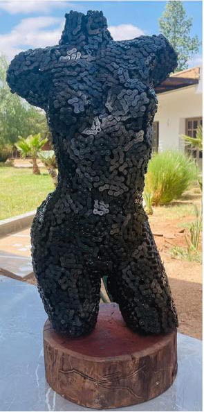 Buste de femme en métal recyclé - Modèle Eclipse