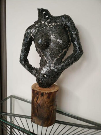 Buste femme métal cœur chaîne - Modèle Evania