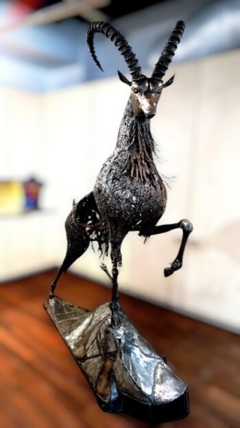 Sculpture chamois métal
