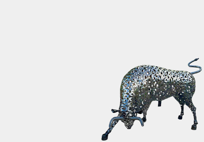 Sculpture métal taureau