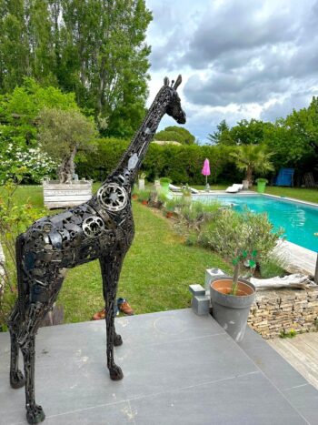 Sculpture girafe métal recyclé - Modèle Élan d’Acier