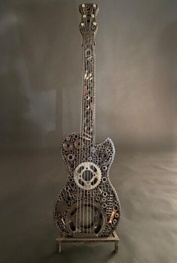 Sculpture guitare en métal recyclé - Modèle Accord Brut