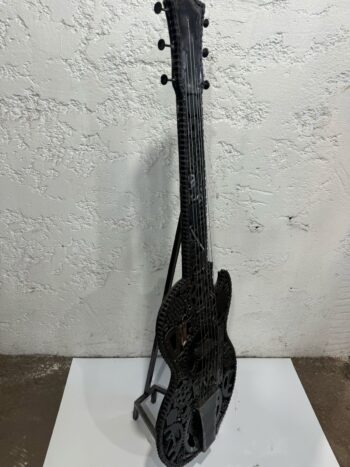 Sculpture guitare métal design - Modèle Fréquence Noire