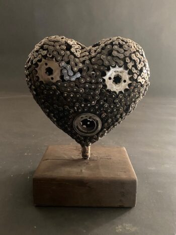 Sculpture_cœur_metal_recycle_Modele_Mecanya